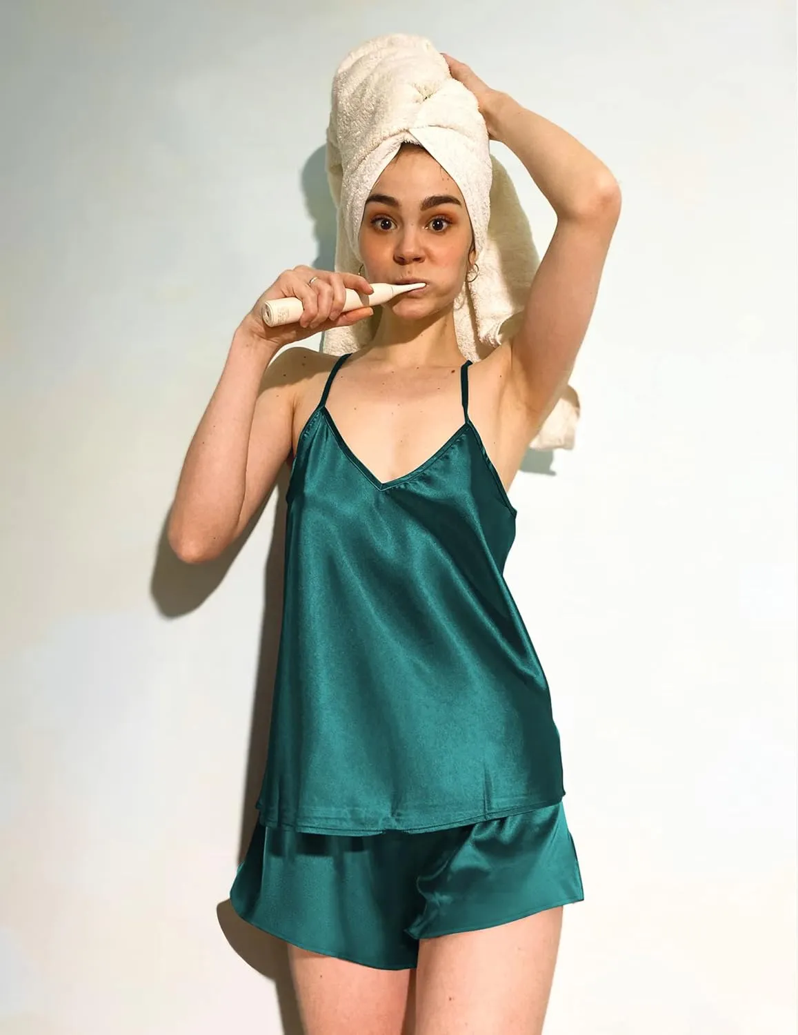 Ekouaer Silk Pajamas for Women Satin Cami Pjs Set V Neck Camisole Shorts Set Adjustable Strap Sleepwear