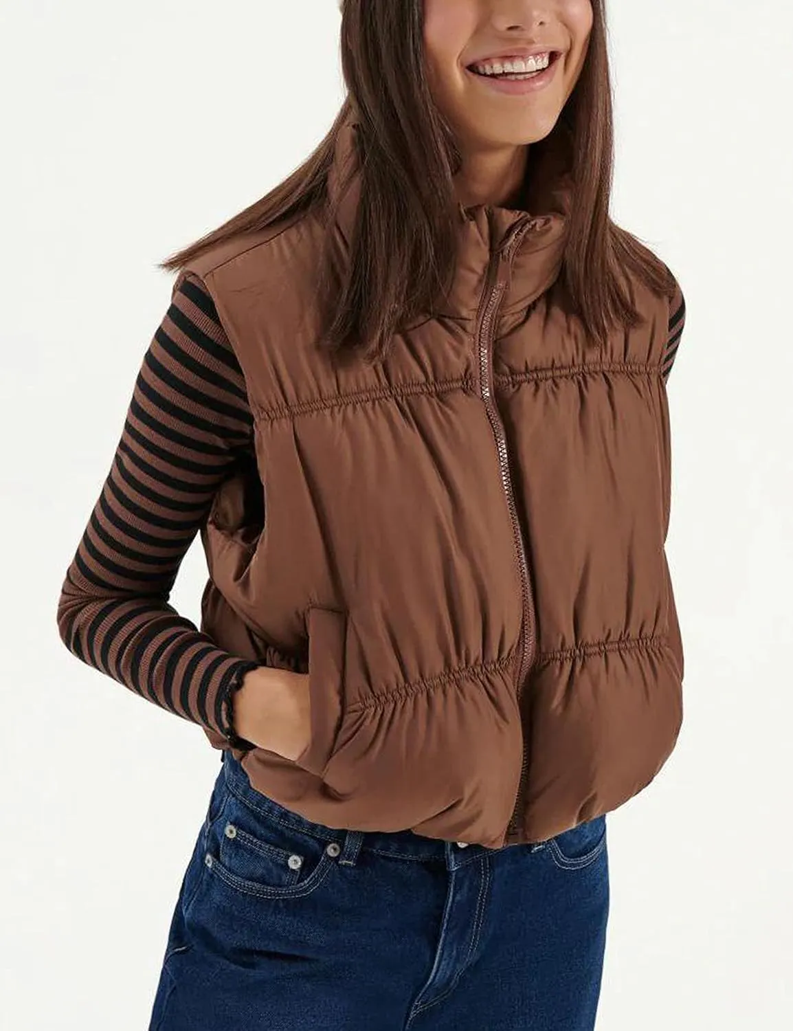 EsheSy Women's Cropped Puffer Vest Stand Collar Full Zip Sleeveless Warm Padded Jacket