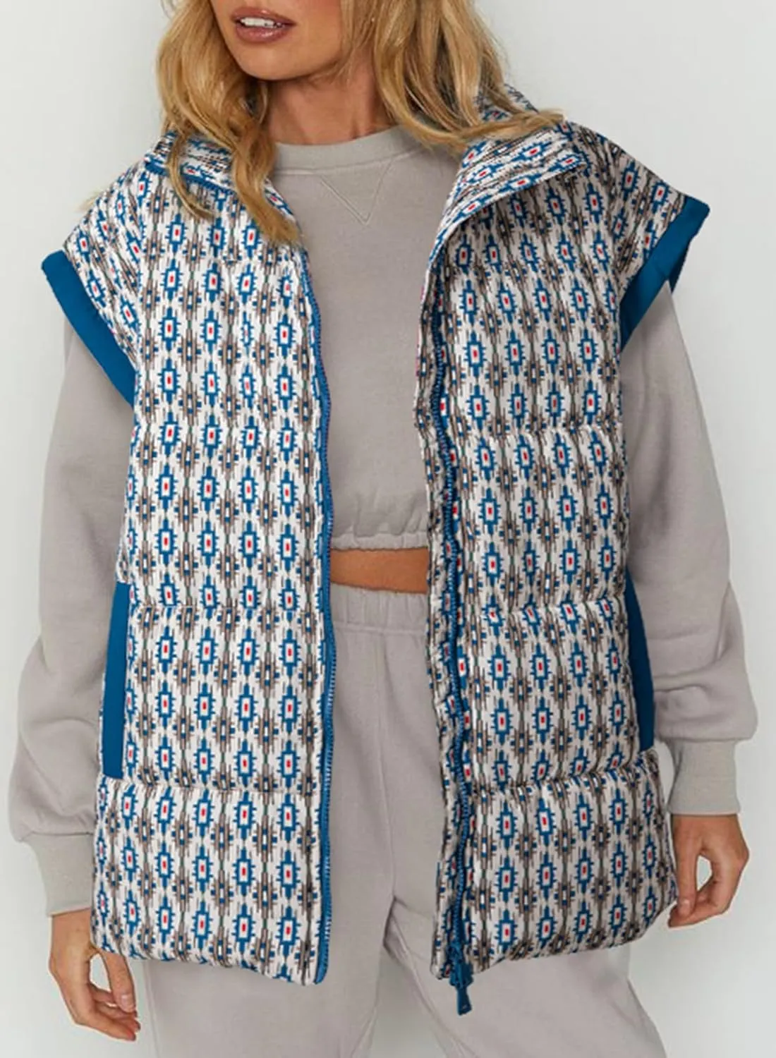 EVALESS Oversized Puffer Vest Women Lightweight Sleeveless Puffer Jacket Winter Warm Zip Up Stand Collar Vests Outerwear