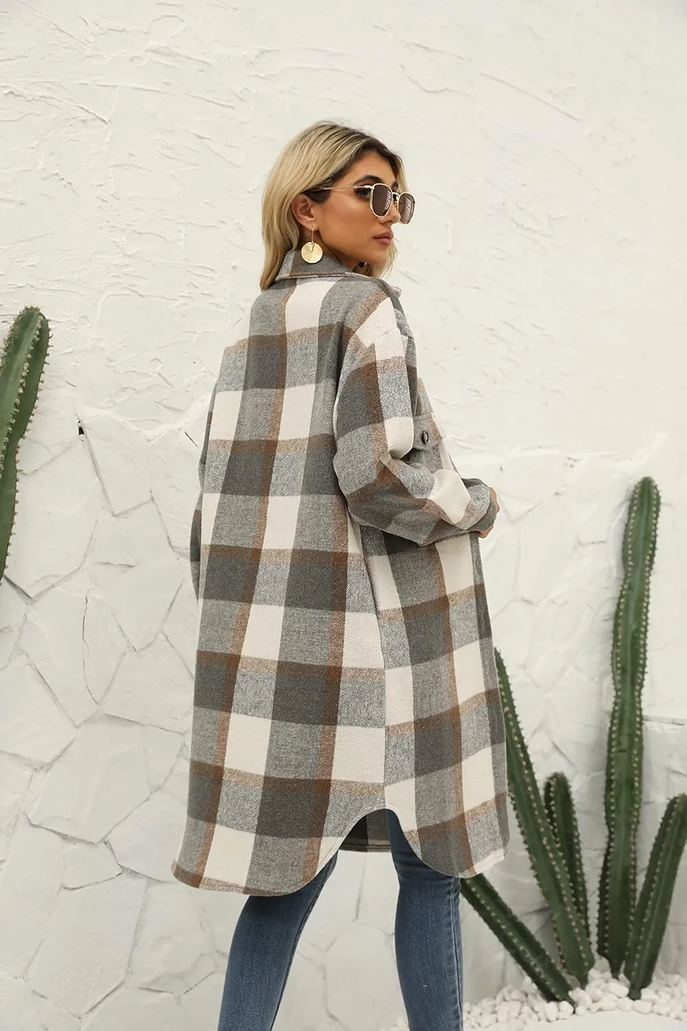 SeekMe Women's Oversized Flannel Plaid Shacket Jacket Flap Pocket Lapel Button Down Long Shirt Jackets