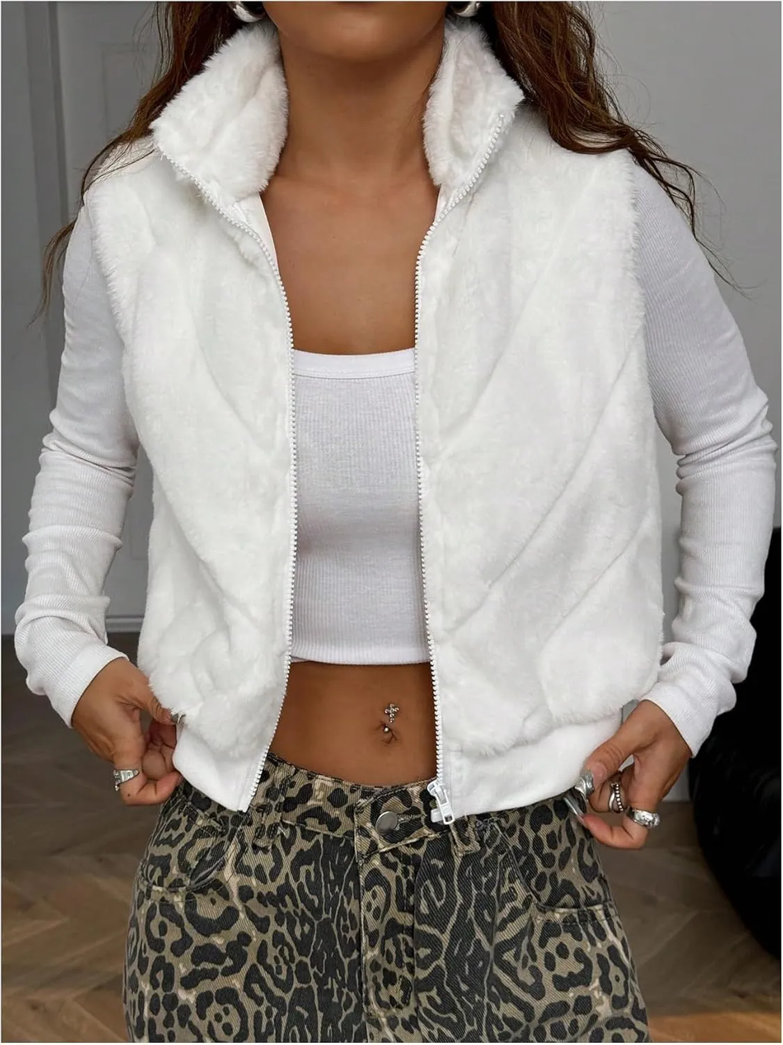 Verdusa Women's Zip Up Fuzzy Fleece Vest High Neck Textured Sleeveless Jacket Outerwear