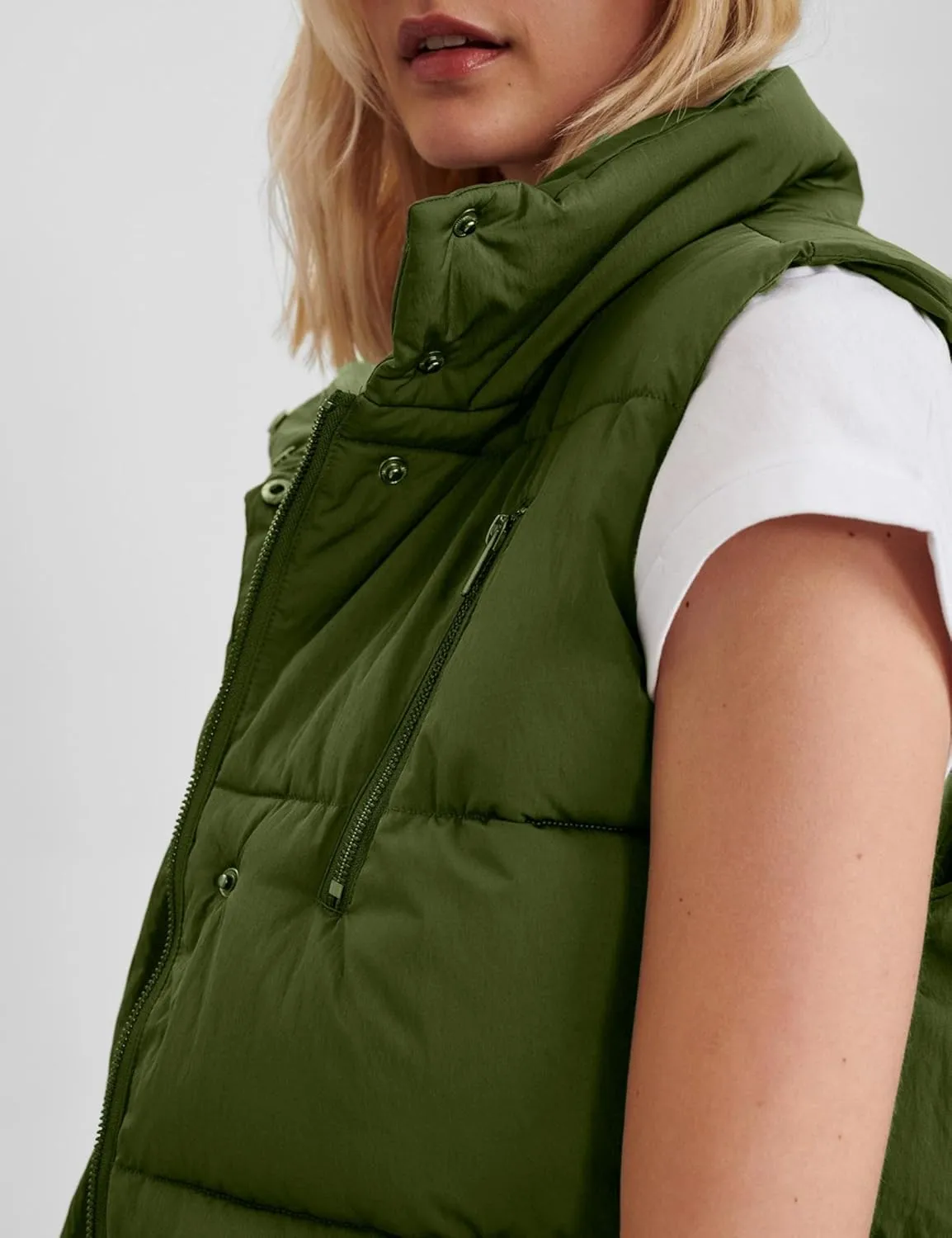 Women's Long Puffer Vest Oversized Stand Collar Quilted Lightweight Sleeveless Vests Outerwear Jacket